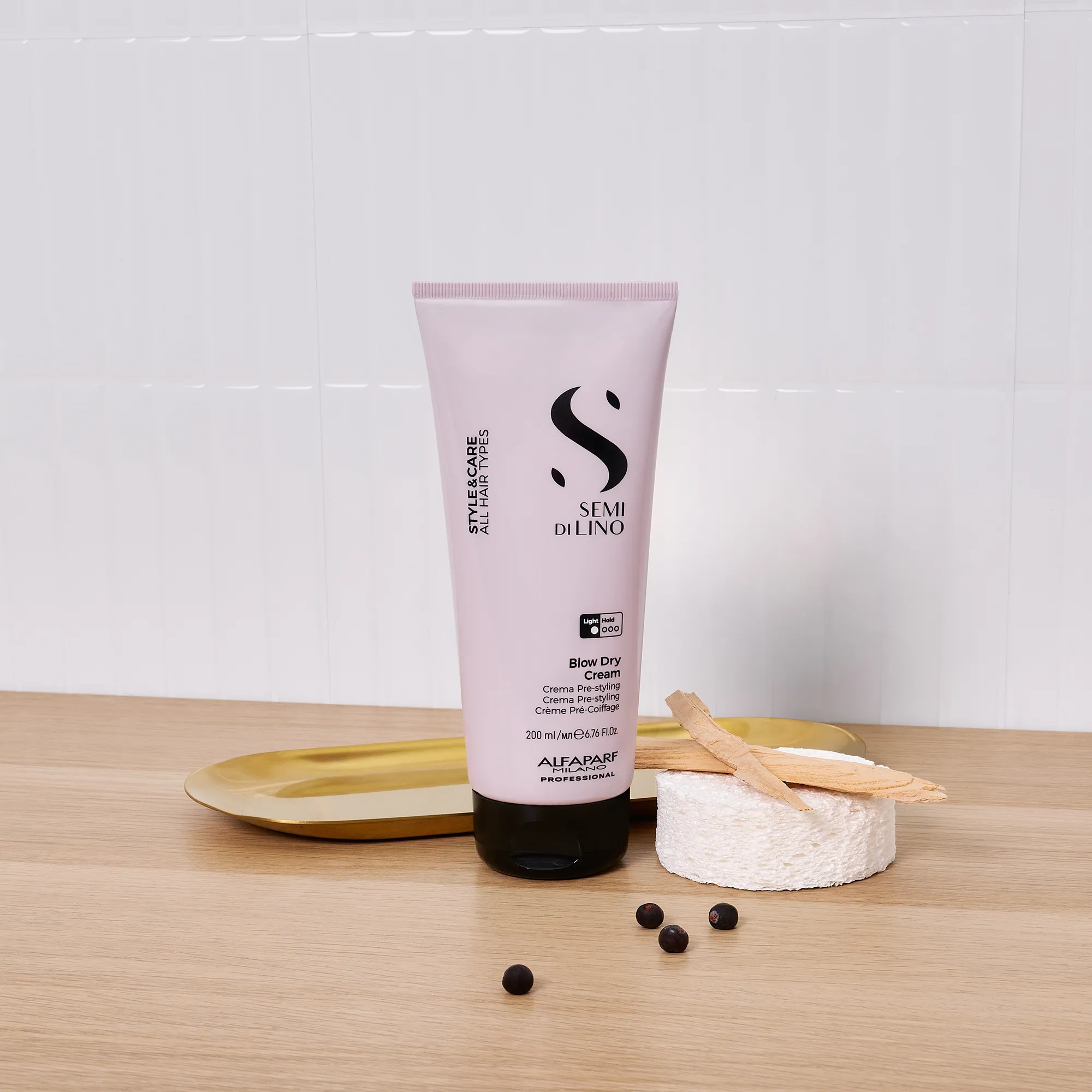 SEMI DI LINO Style Care BlowDryCream PF023362 02.png SEMI DI LINO Style Care BlowDryCream PF023362 02.png